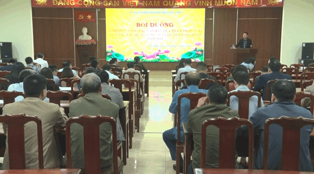 UBND huyện Yên Thế: Tổ chức hội nghị tập huấn kỹ năng, nghiệp vụ công tác văn bản và xử lý vi...